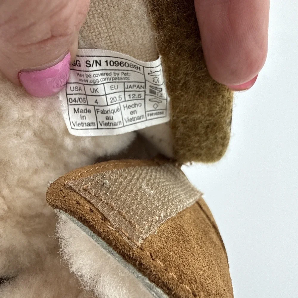 UGG Keelan Classic Brown Suede Baby Bootie Hook & Loop US 04/05 M